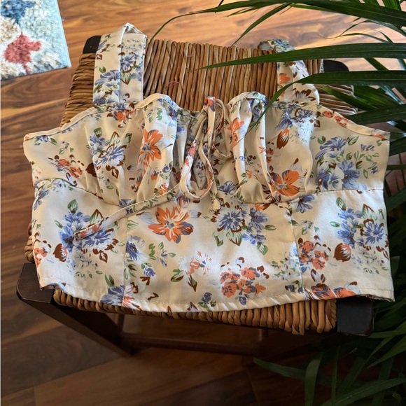 SHEIN Floral Print Crop Top in Cream and Blue - Picture 2 of 7